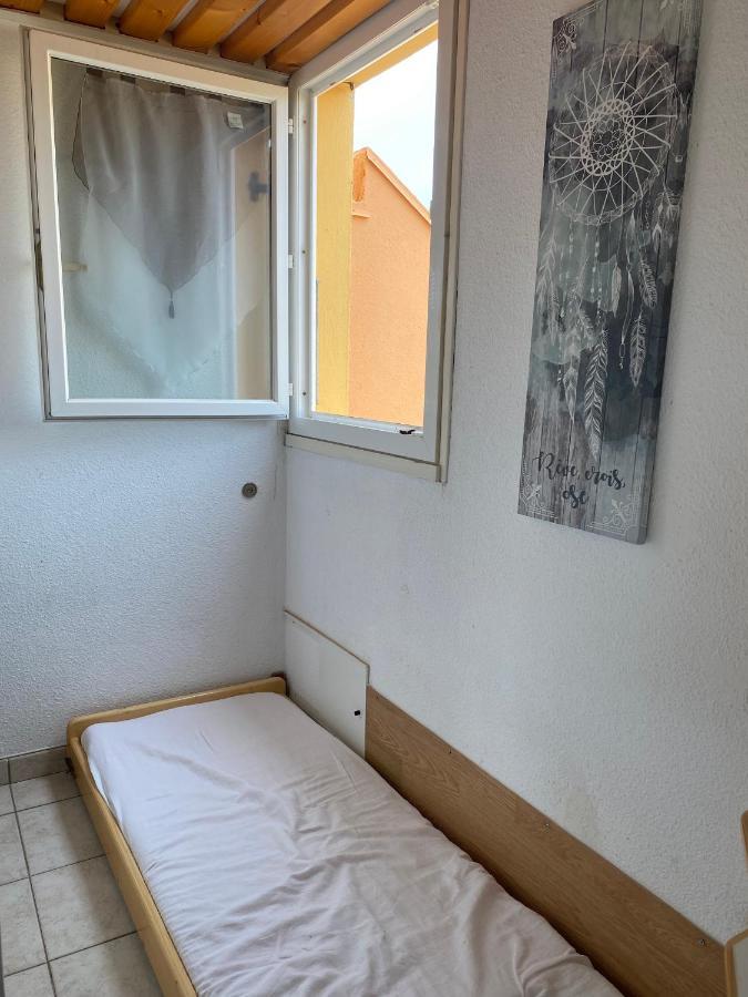 Joli Appartement Mezzanine Avec Parking La Roquille Agde Exterior foto