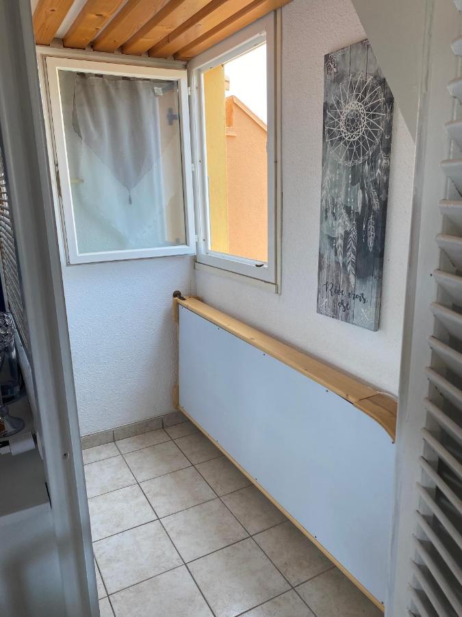 Joli Appartement Mezzanine Avec Parking La Roquille Agde Exterior foto