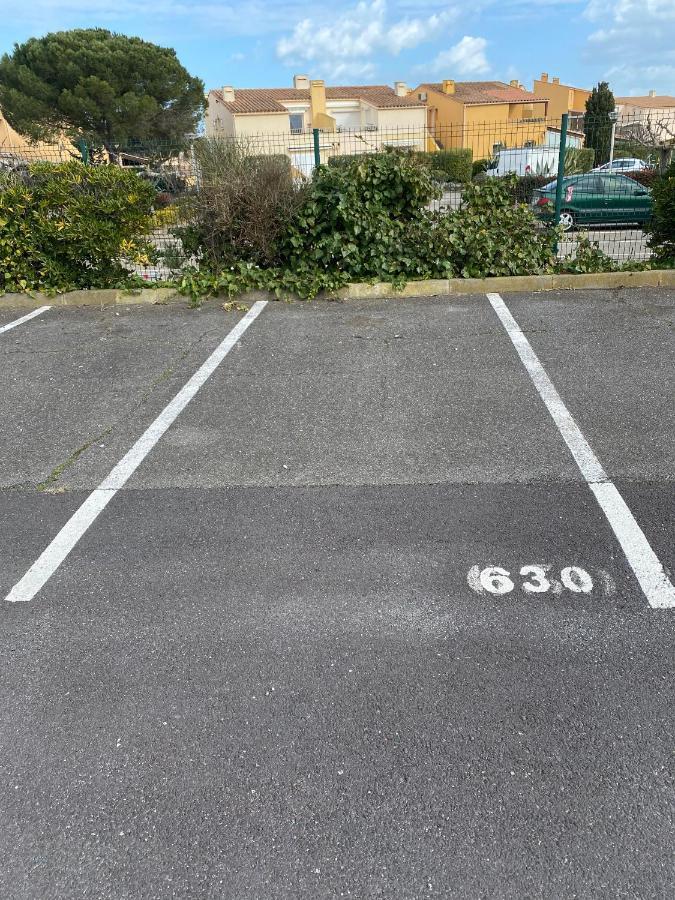 Joli Appartement Mezzanine Avec Parking La Roquille Agde Exterior foto
